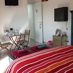 לינה וארוחת בוקר Letto E Latte 4*